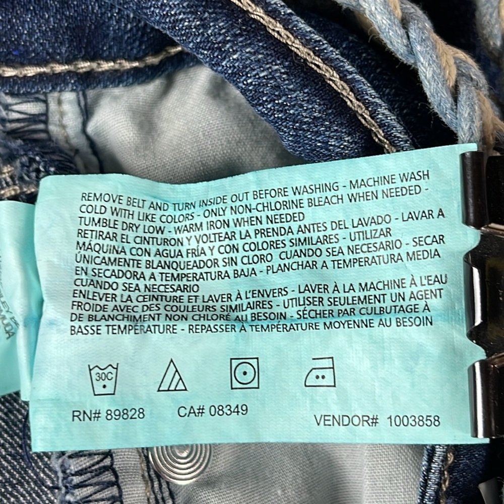 Dark Wash Belted Denim Bermudas Mid Rise Distressed Jean Shorts Women's 6 - Picture 13 of 15